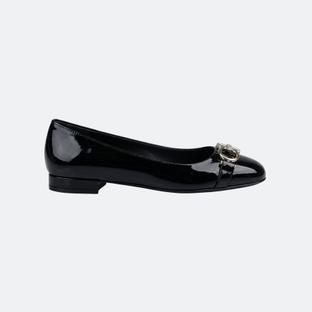 Salvatore Ferragamo Garda 10 Patent Leather Ballet Flats – Black
